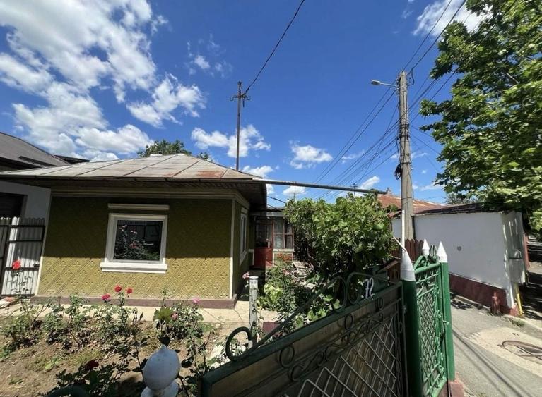 Casă cu 3 camere în Central