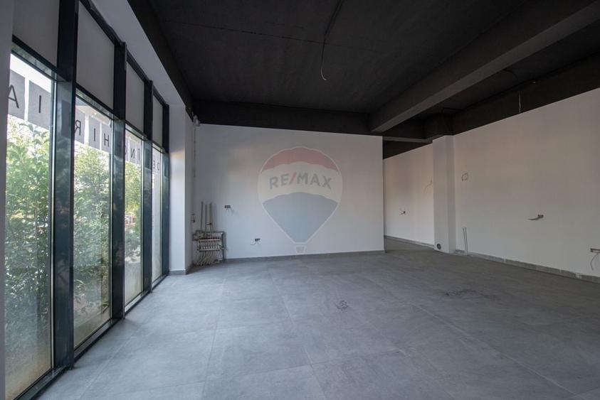Spatiu comercial de inchiriat 86mp cu vitrina Militari - 16
