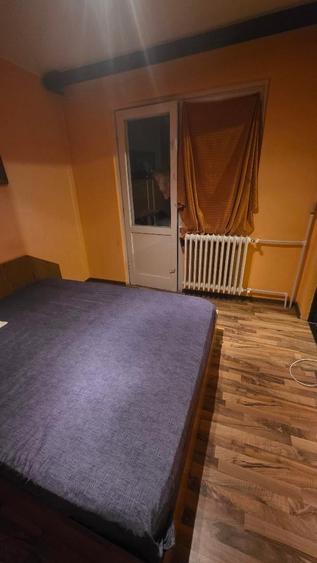 2 camere semidecomandat Zona  KM 4/5 - 4