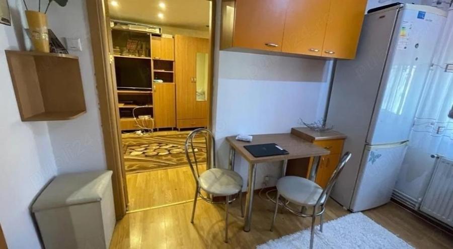 Garsoniera de vanzare G- ral Dragalina Petro?ani - 9