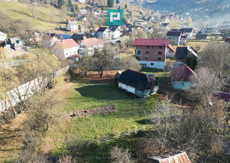 Casa de lemn, cu teren in Bor?a - 17