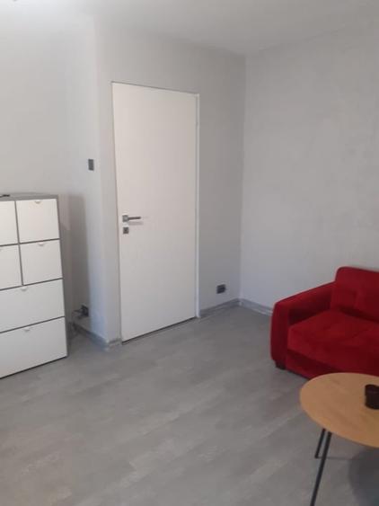 Garsoniera de vanzare negociabil zona Vitan Mall metrou Mihai Bravu - 1