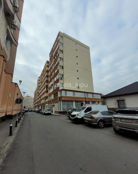 Apartament 4 camere - 82 mp - ultracentral - Targu Jiu Apartament 4 camere - 82 mp - ultracentral - Targu Jiu