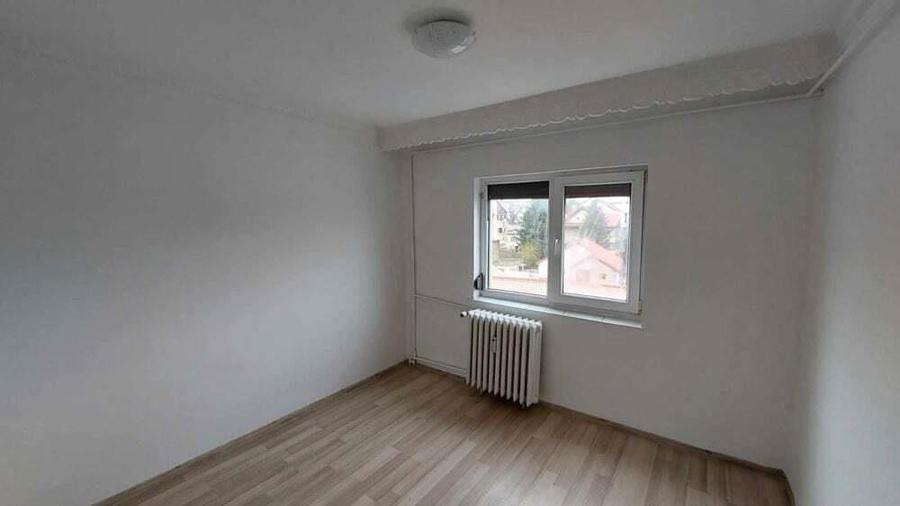 Apartament 3 camere, semidecomandat, zona Miron Costin - 5