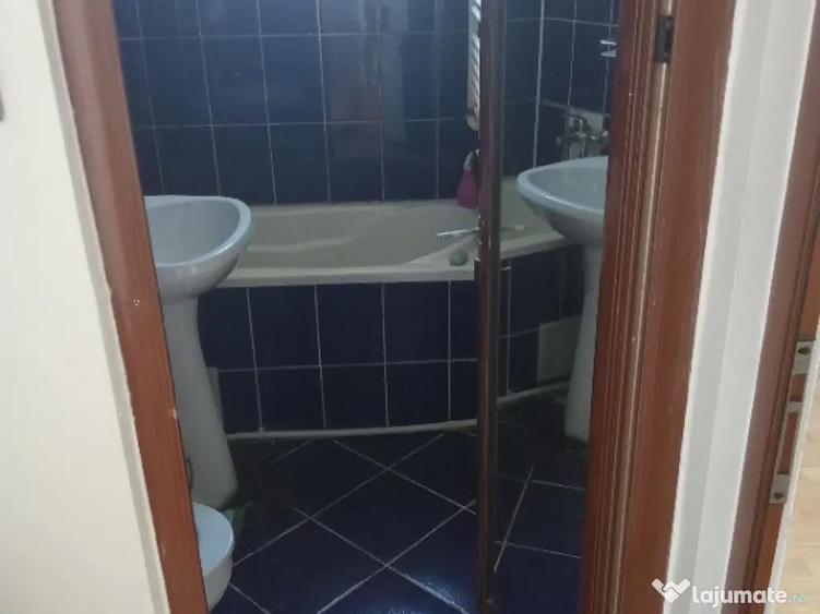 De inchiriat apartament 3 camere NEMOBILAT Obor-Liceul Cerna - 1