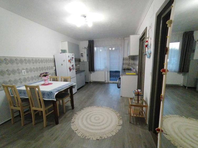 Apartament de 2 camere, de inchiriat, cu parcare, in Floresti - 4