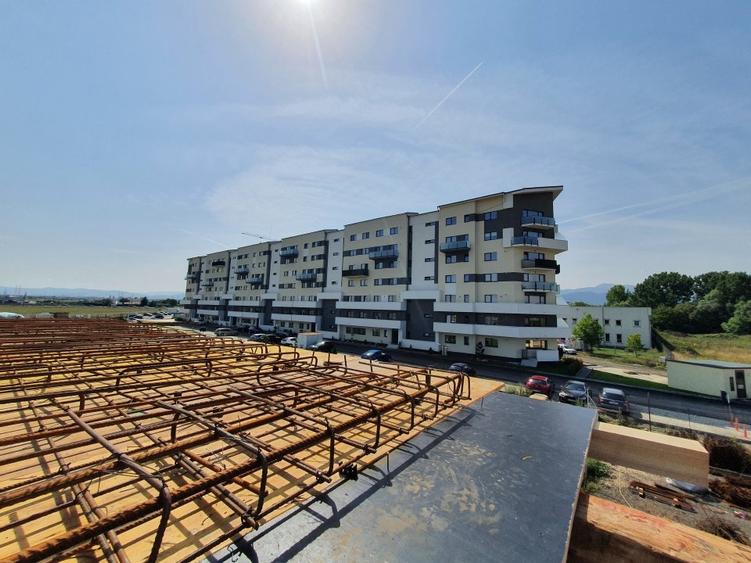 studio, 53 mp +  8 mp balcon TVA 21% inclus, 2027 - 2