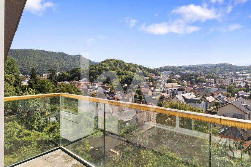 Proprietate unică cu priveliște spectaculoasă în inima Brașovului - 11