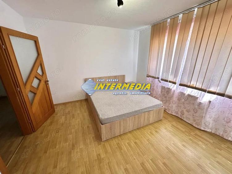 3 camere de inchiriat Bloc Nou Centru etaj 1 mobilat - 3