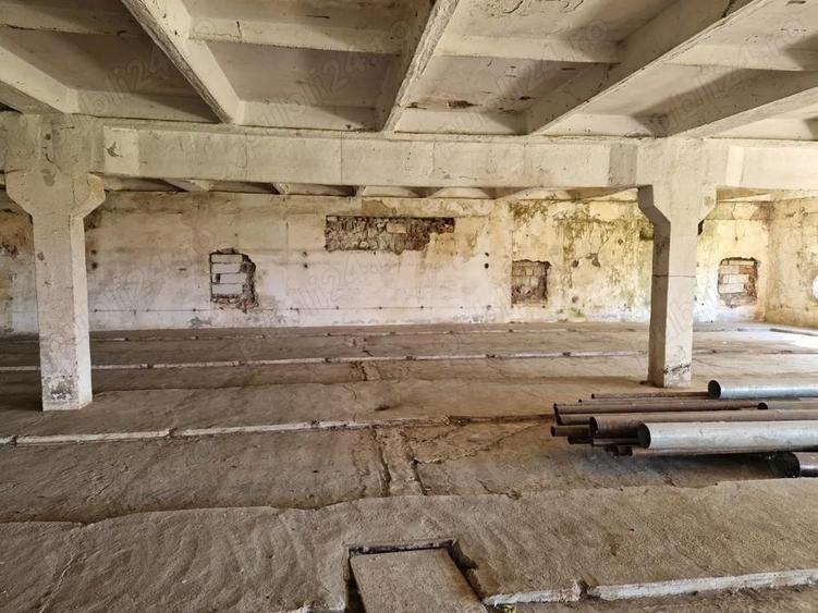 Hala industriala + teren 2.615 mp loca?ie strategica, Oradea Calea Bor?ului - 2