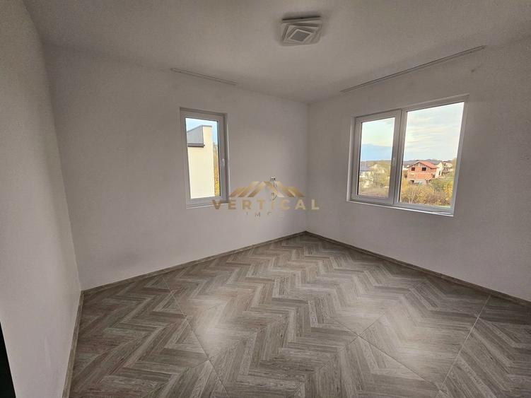 Vila la intrare in comuna Berceni - 14