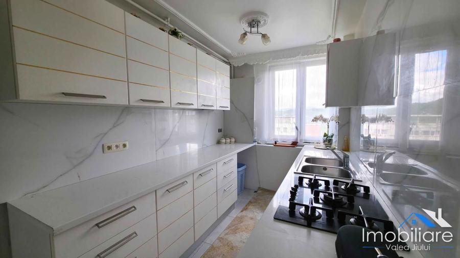 Apartament 3 camere - Vulcan | Str. Nicolae Titulescu - 5