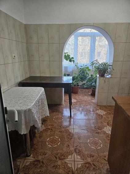 Inchiriez apartament cu 3 camere langa parcul Florilor - 2