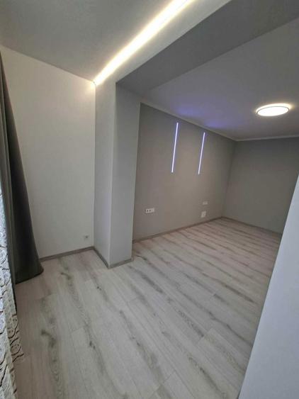 Vand apartament modern renovat la parter pe Aluminei - 7