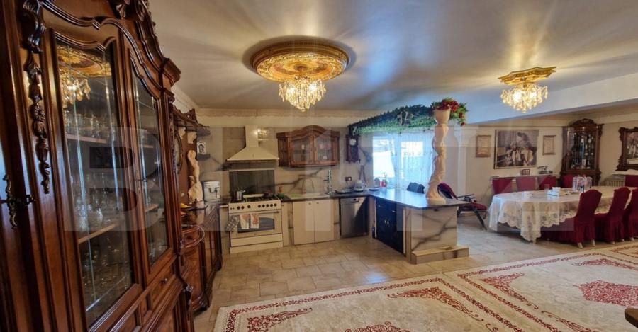 Casa exclusivista cu 4 dormitoare, 390 mp utili, zona Calea - 13