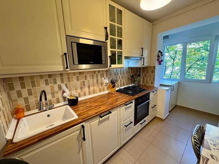 Apartament 3 camere De Inchiriat - Titan+loc parcare