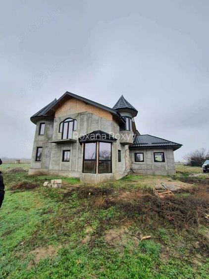 Casa la rosu P+E - Gura Vaii Casa la rosu P+E - Gura Vaii