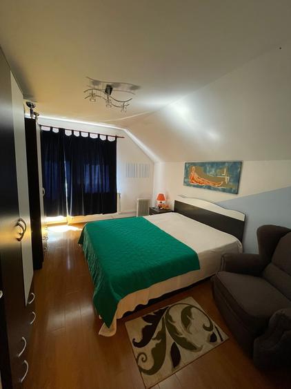 Refugiul Tău Verde: Casă Spațioasă cu Livadă, Anexe și Panouri Solare - 17