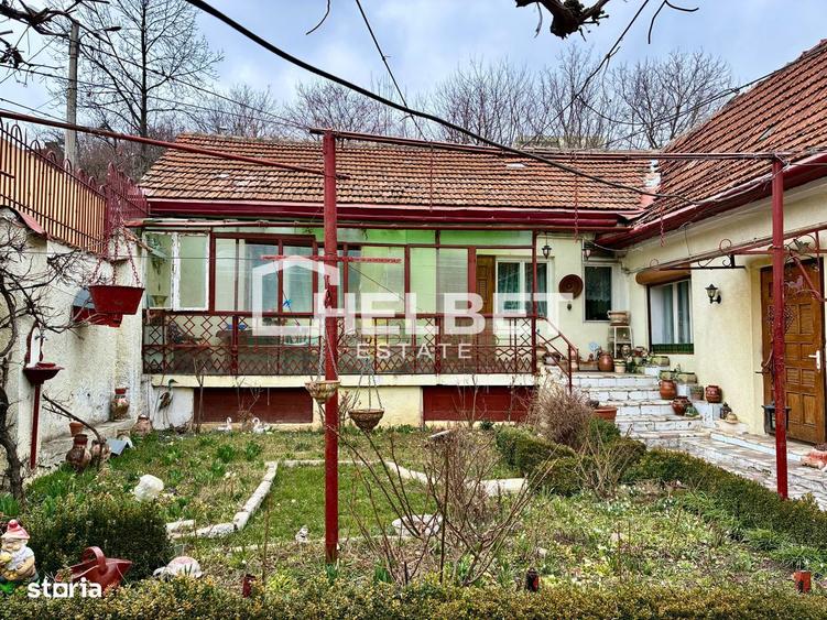 Casa / Centrul Istoric / Teren 280 mp / 5 Camere - 3