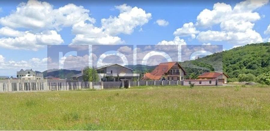 VANZRE-TEREN  - INTRAVILAN 650 mp deschidere 25 mp RASNOV -BRASOV - 2