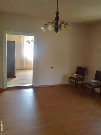 Casa de vanzare la ?ara, cu anexe ?i priveli?te superba ideala pentru familie sau casa de vacan?a - 10