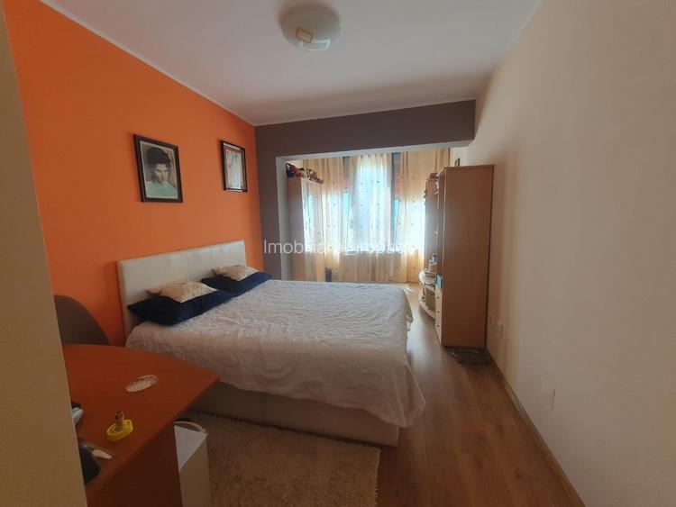 Apartament 3 camere Complex Vega, strada Tecuci, etaj 1/8
