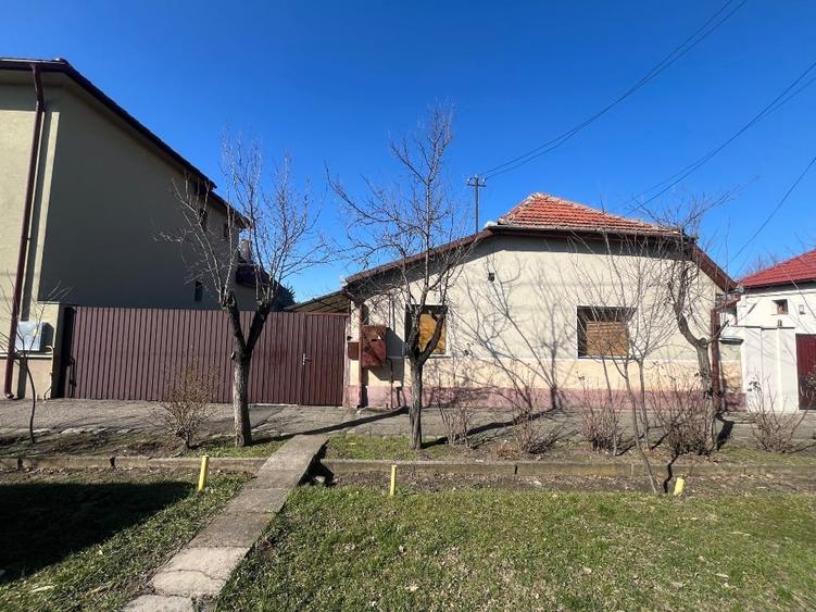 Casă de vânzare- 3 camere, teren total 796mp, front stradal 16,7m- Zona Grădiște - 2