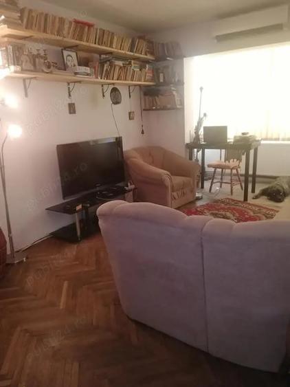 Apartament cu 2 camere nedecomandat în Central