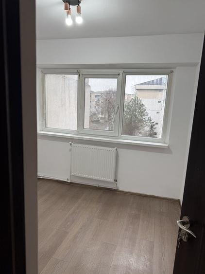 De vânzare apartament 3 camere Cartier Obor - 4