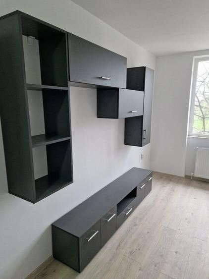 Garsoniera de inciriat iar pt cei intetesati se si vinde. - 7