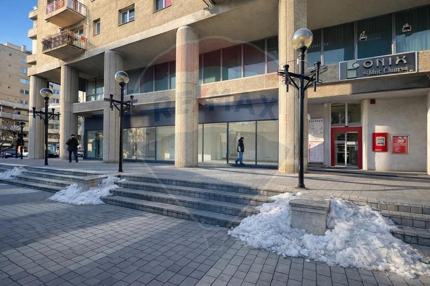 ONIX BRASOV - SPATIU COMERCIAL CU VITRINA DE 20 M - 2