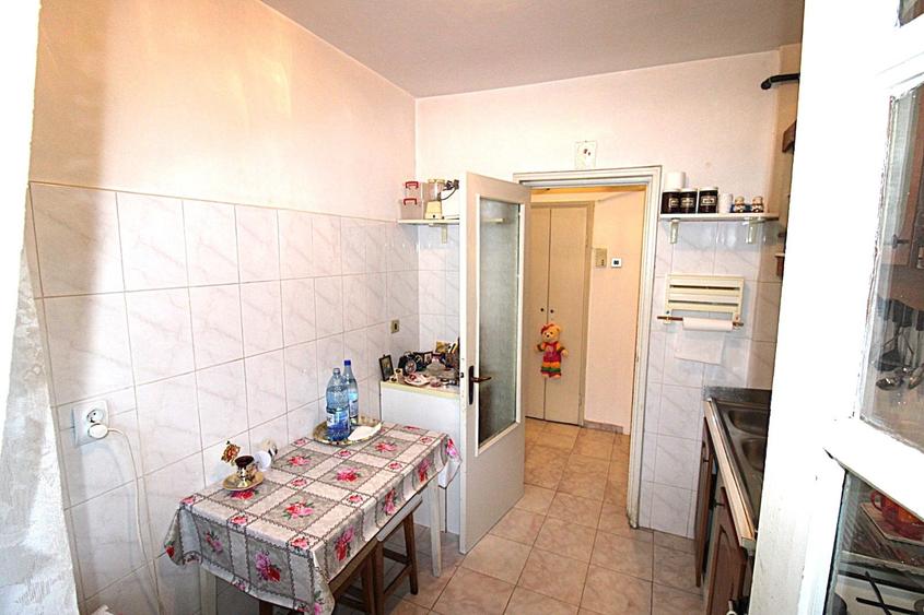 Apartament cu 3 camere in Mazepa1 - 6