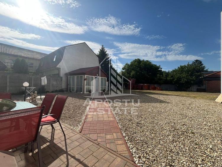 Casa individuala cu 4 camere, 729 mp teren, zona Elisabetin - 15