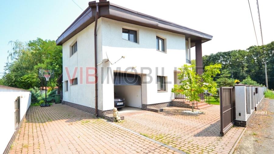 Baneasa - Teisani, vila P+1E, 6 camere, suprafata utila 212 mp - 2