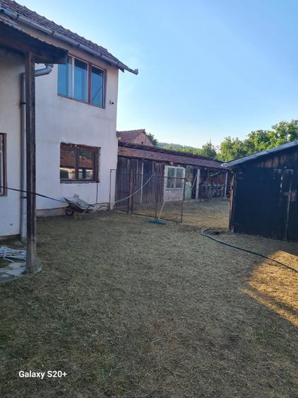 Vand casa la sat  - 3