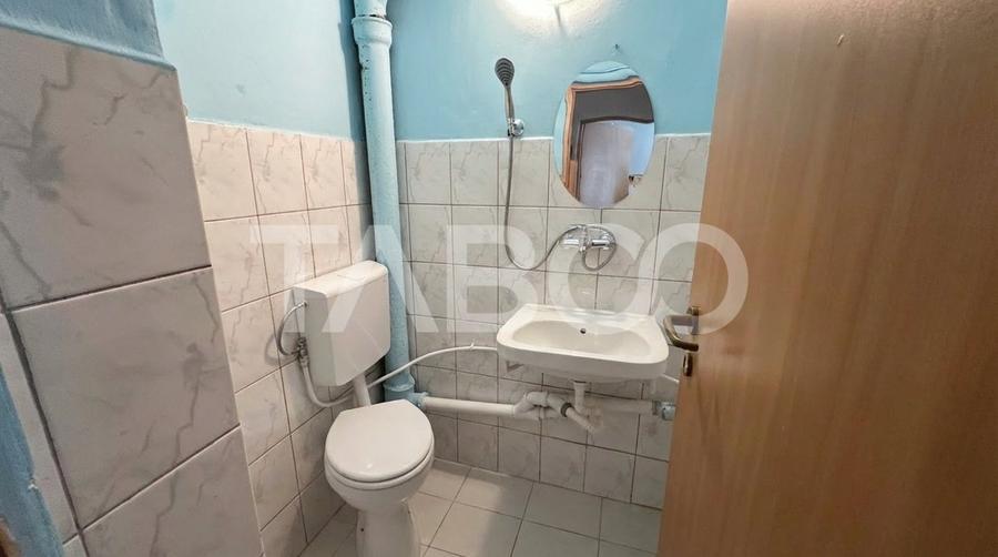Garsoniera decomandata de vanzare etaj 1 zona Lupeni Sibiu - 4