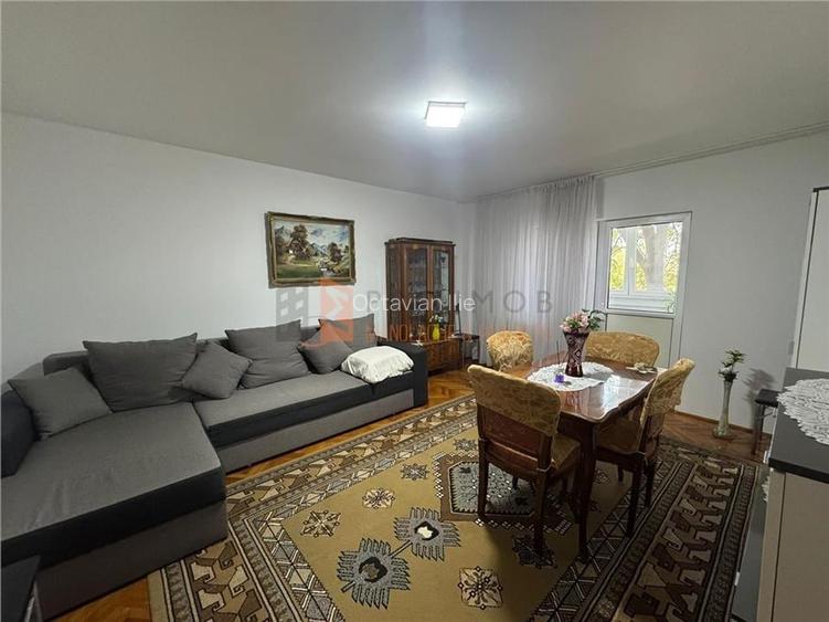 Apartament 2 camere decomandat cf1 zona Unirii Nord Apartament 2 camere decomandat cf1 zona Unirii Nord