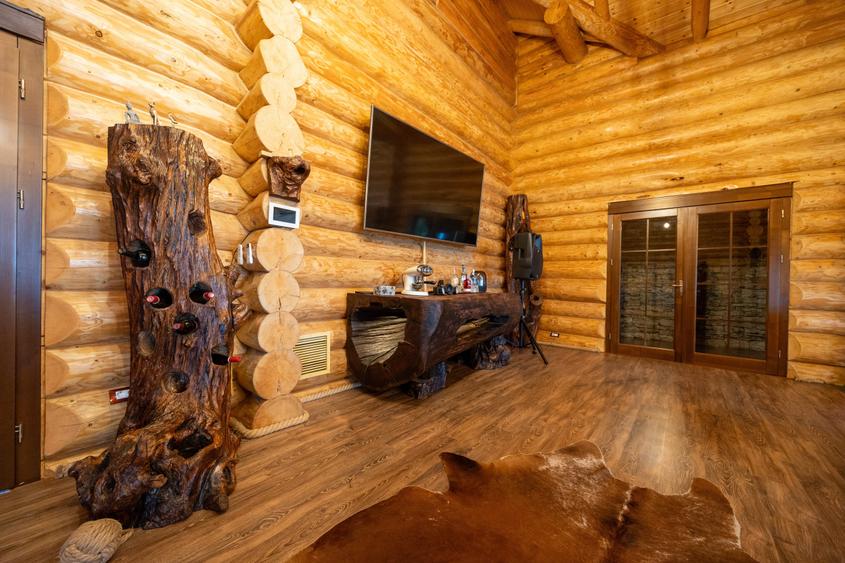 Proprietate Spectaculoasa - Sanctuar de liniste - Teren 4.7Ha - 1.000 MP Utili - 14