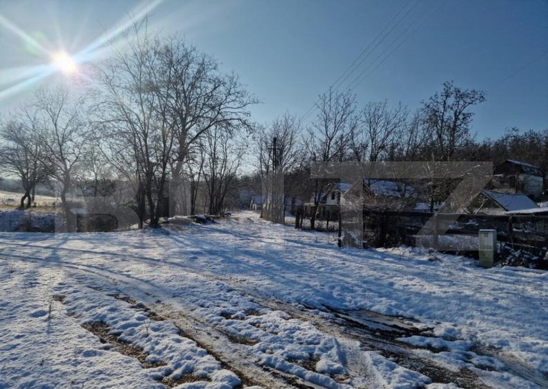 Teren intravilan 7.9 ha. Sandra - 35