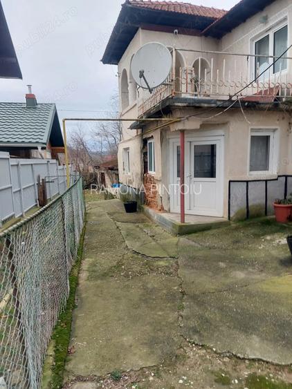 Casa de vanzare+teren