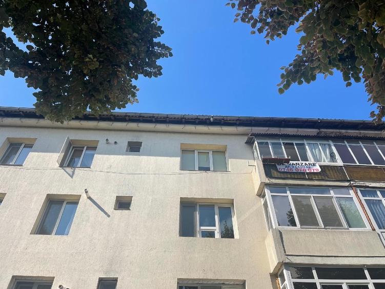 vând apartament 3 camere, centrul orașului Tecuci - 5