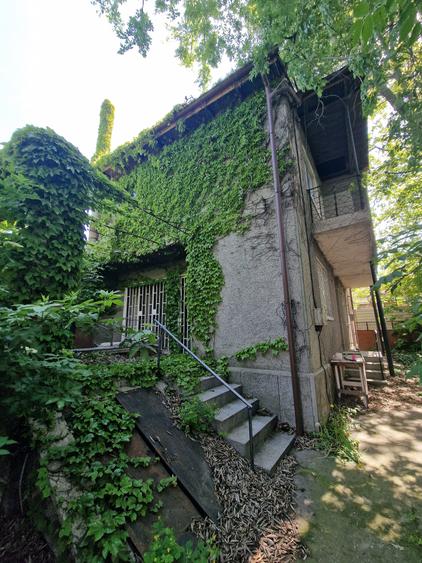 Eforie Sud- Casa P+1 caramida, 4 camere, teren 200mp- 120.000euro - 1