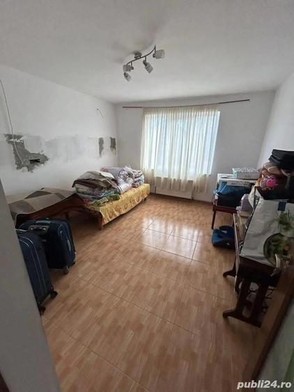 De vanzare casa in Roman, parter ?i etaj, teren 700 mp, 130.000 euro - 4