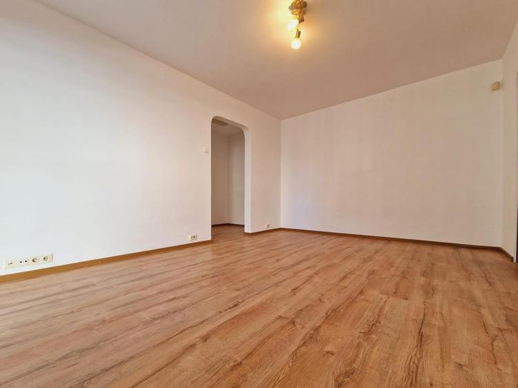 Spatiu Comercial Garii - 1