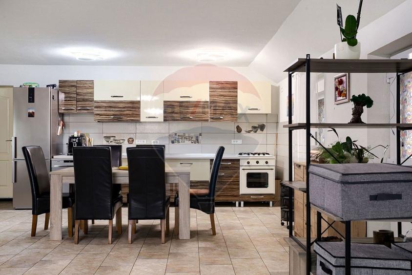 Casa de vanzare cu 3 camere, complet utilata, 175mp, Frumu?eni Arad - 2