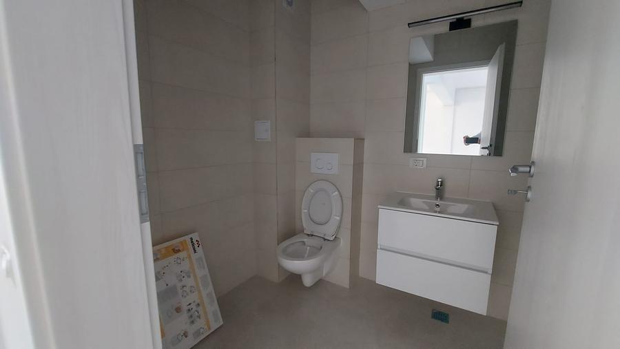 Apartament cu 2 camere decomandat în Berceni