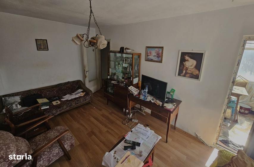 Apartament cu 3 camere decomandat în Alexandru cel Bun