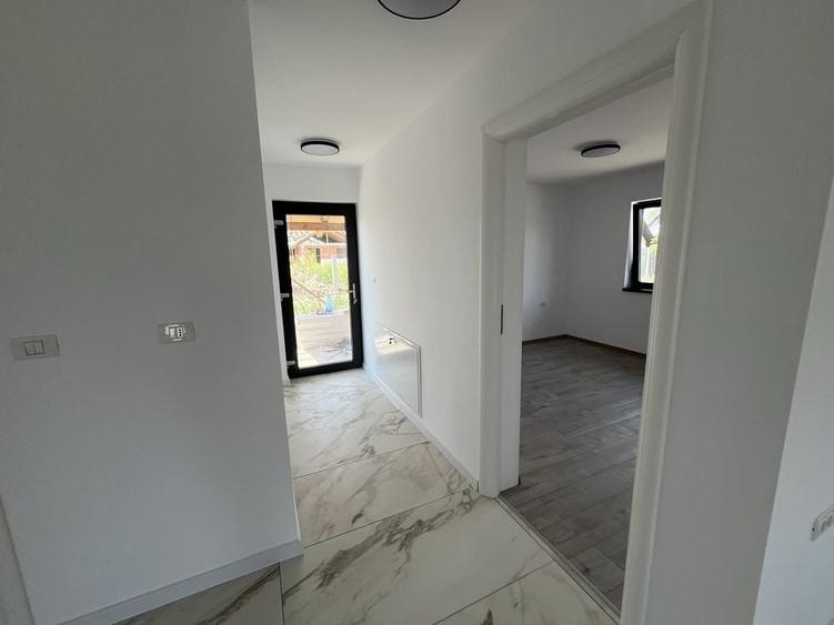 Casă cu 4 camere în Sânmihaiu German