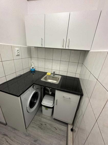 Garsonieră decomandată în Central