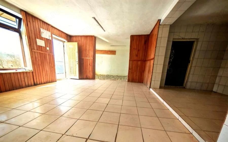 Spațiu comercial, de 140 mp, în Dârmănești
